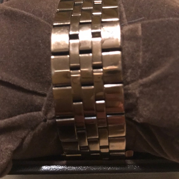 Micheal Kors Watch - Picture 6 of 8